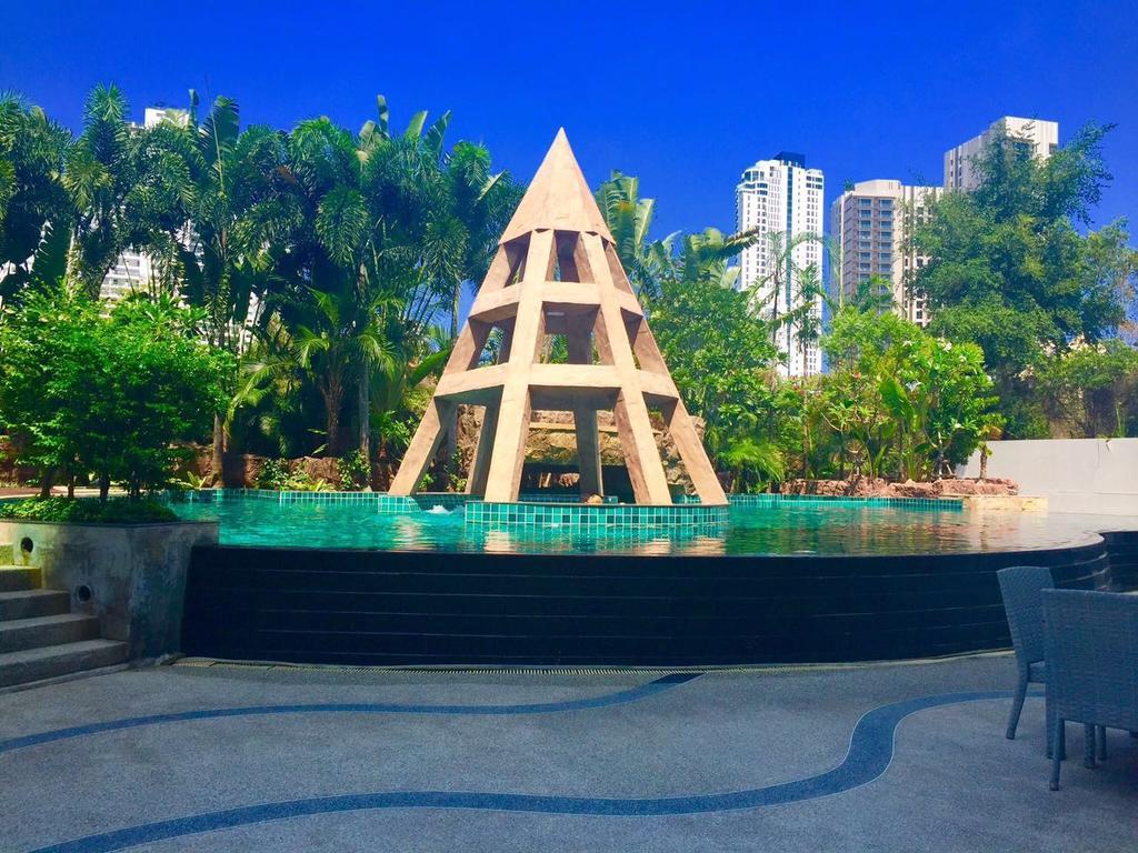 Club Royal Suites Pattaya Luaran gambar